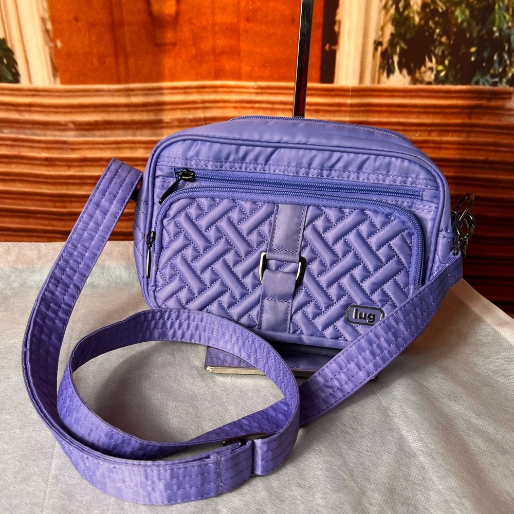 Lug Carousel Crossbody periwinkle bag, amazing for travel so many compartments